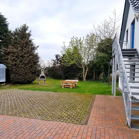 Apartment Rugia - Großer Garten, Hunde Willkommen Breege